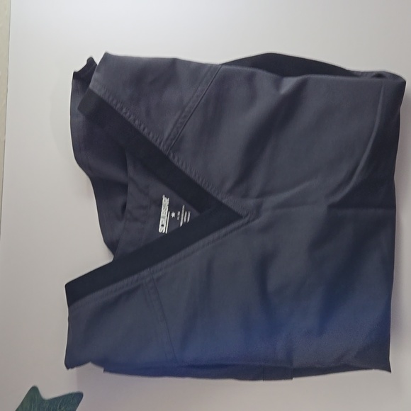 Scrub top - Picture 10 of 11